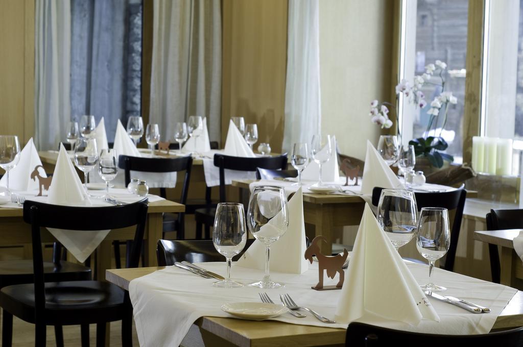 Hotel Alpina Vals Eksteriør bilde